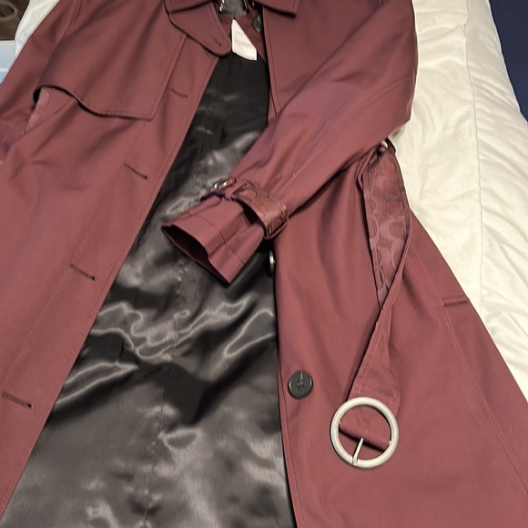 Women’s Coach SignatureTrench burgundy
 44 long ,armpits 23 ,sleeves 24 long - Picture 9 of 14